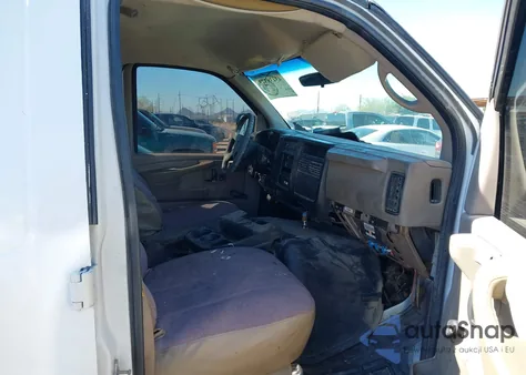 2006 Chevrolet Express Work Van из США, поврежденный, VIN 1GCFG15X261166220